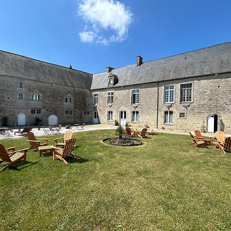 Chateau De Franquetot & D Day Collins Museum Sainte-Mere-Eglise Exterior photo